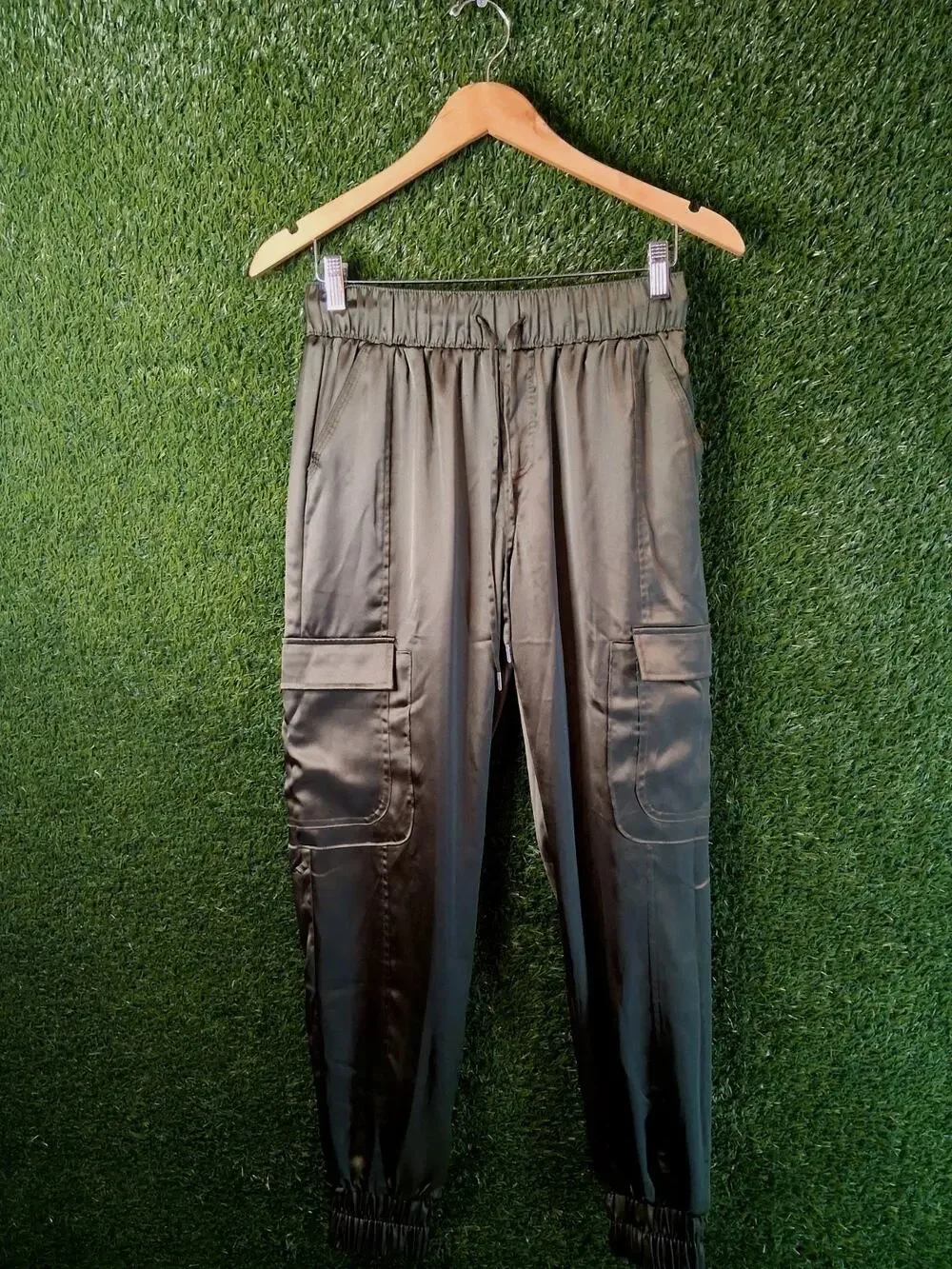 INC International Concepts Satin Cargo Jogger Pants Women’s Small Olive Green